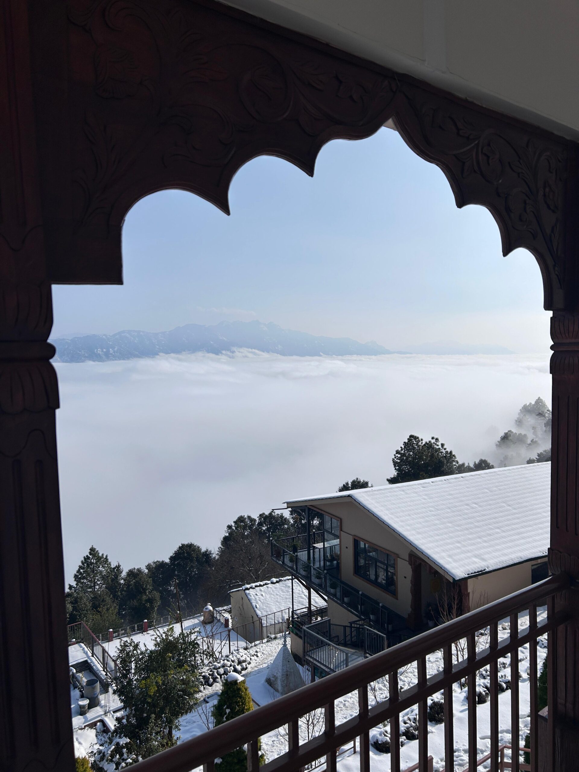 Winter mountain scenery in Uttarakhand